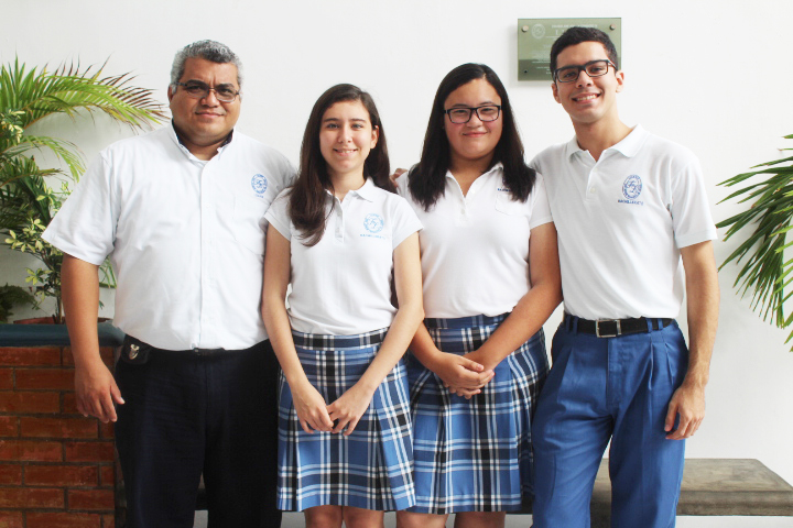 EQUIPO DE MATEMÁTICAS COLEGIO LIZARDI